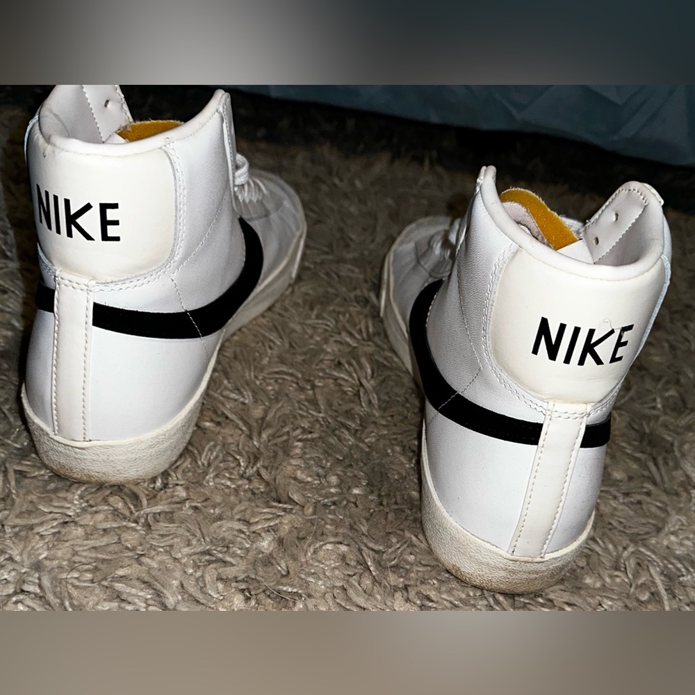 Nike Blazer Mid